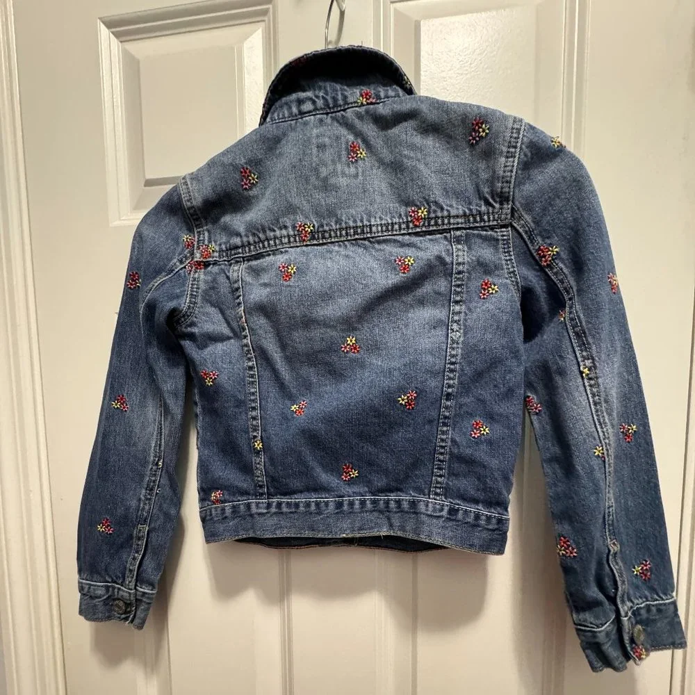 Gap size medium blue embroidered floral denim jacket